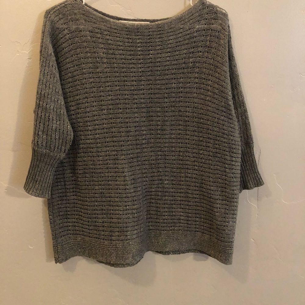 🛍Forever 21 Gray sweater with  3/4 sleeve🛍